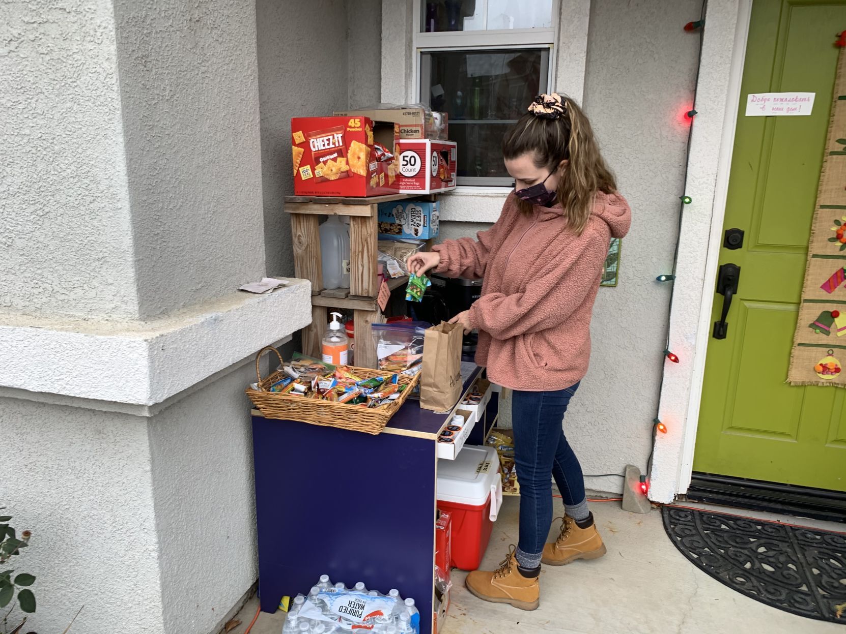 Driver's snack station